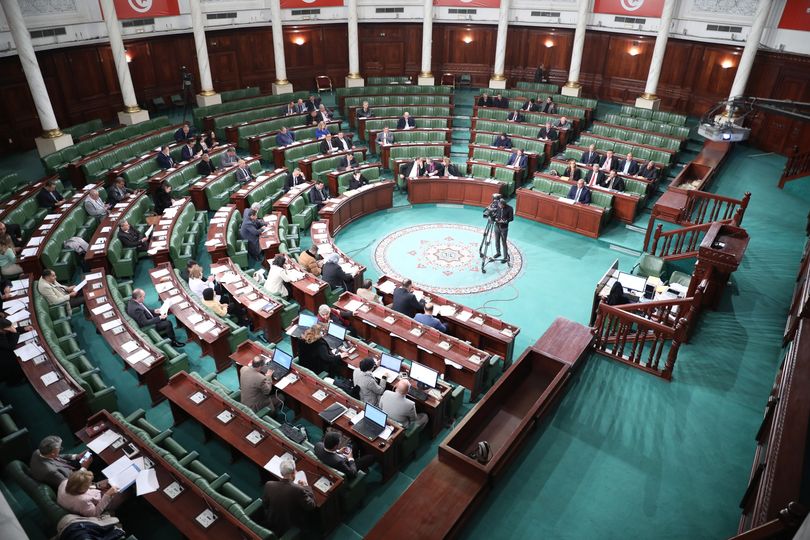 المصادقة على قرض لتمويل برنامج تعصير المؤسسات التربوية..   نواب يطالبون بتأمين محيط المؤسسات التربوية.. الحد من الاكتظاظ وتدفئة المبيتات المدرسية